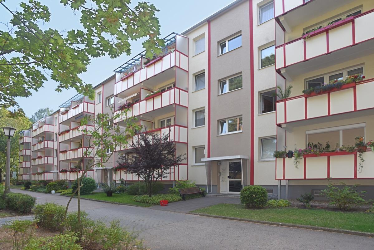 Neue Balkone in 12 Wohnungen der Heinrich-Heine-Straße 20-24